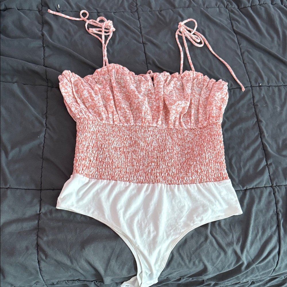 Brand new/never worn coral and White floral bodysuit